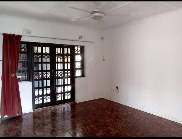 5 BEDROOM HOUSE FOR SALE IN SCOTTBURGH SOUTH